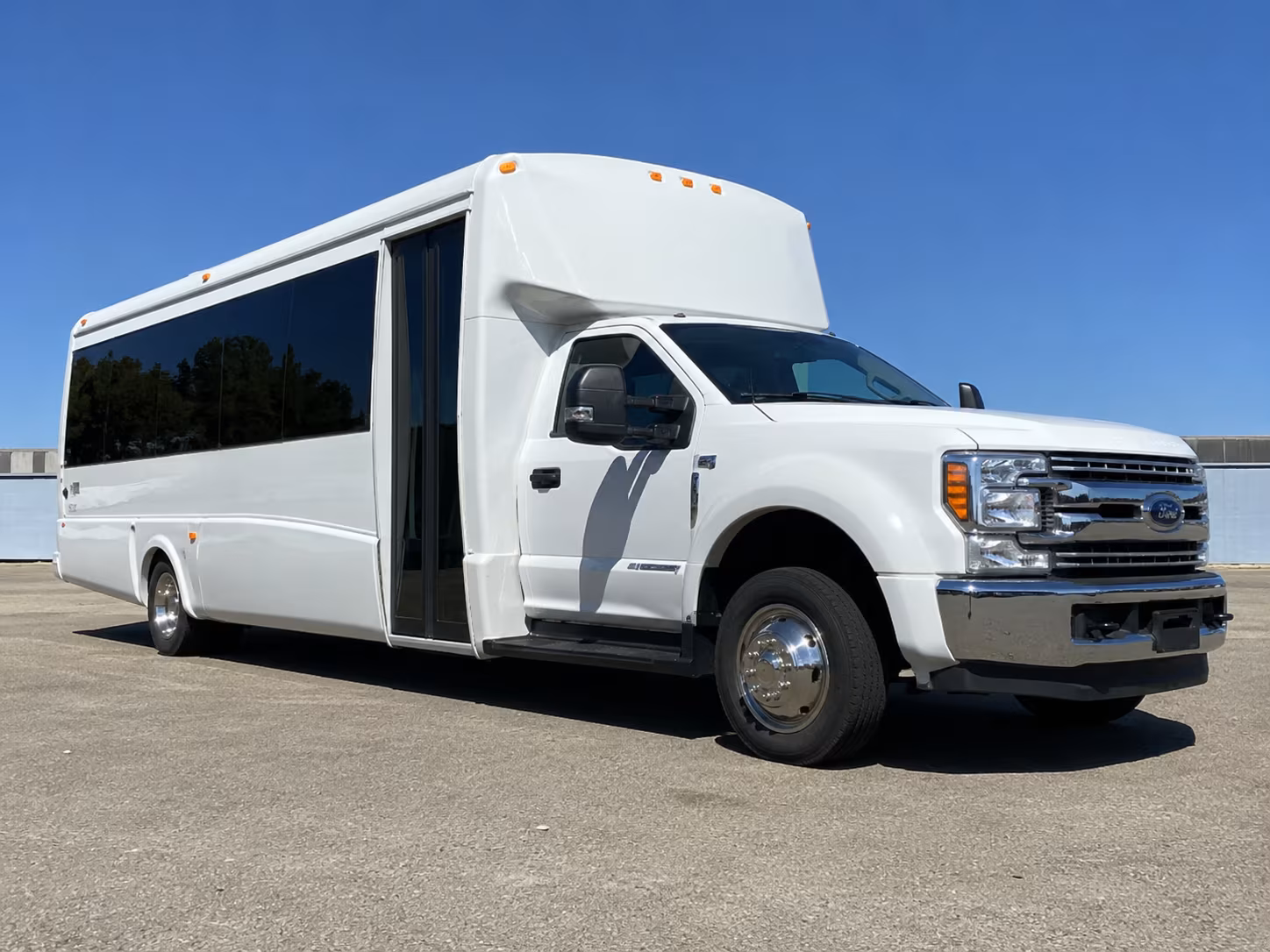 bloomington book a charter bus for your bloomington field trip
