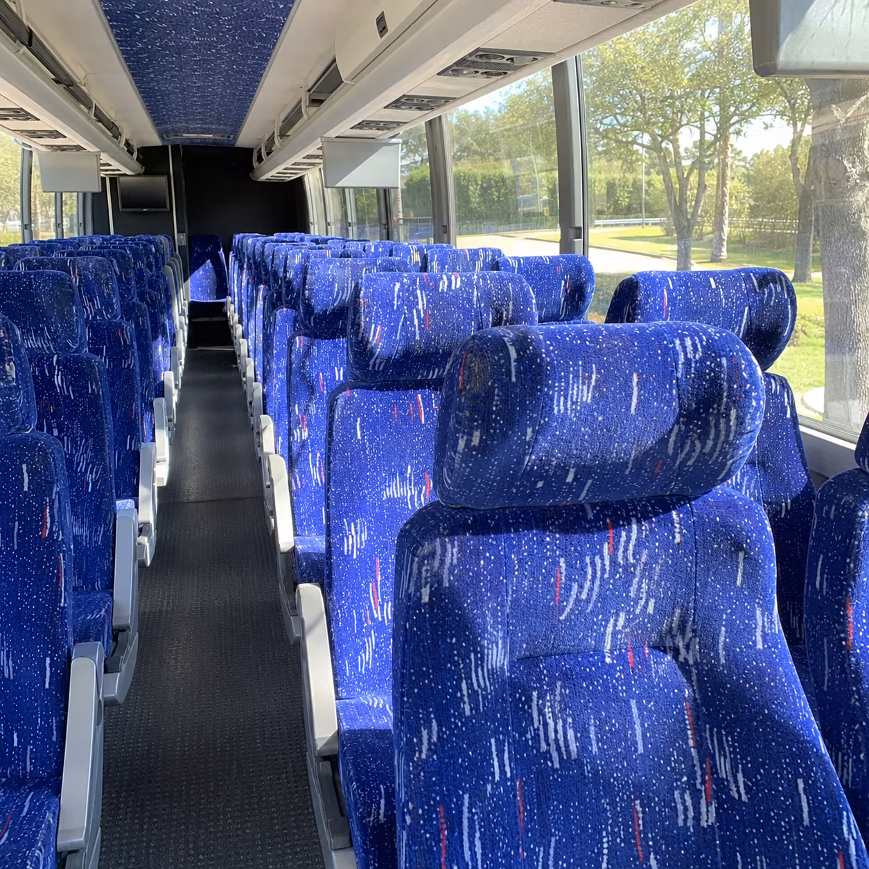 charter buses to the science museum of minnesota and minnesota history center