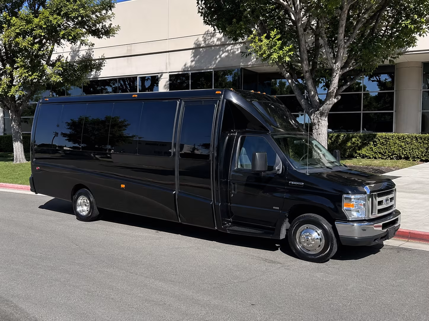 maple grove coordinate group travel with maple grove winery tour bus rentals