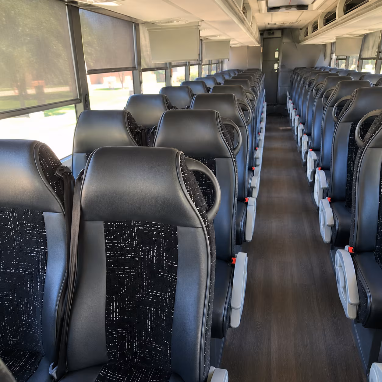 minneapolis book charter buses for your minneapolis government or military group