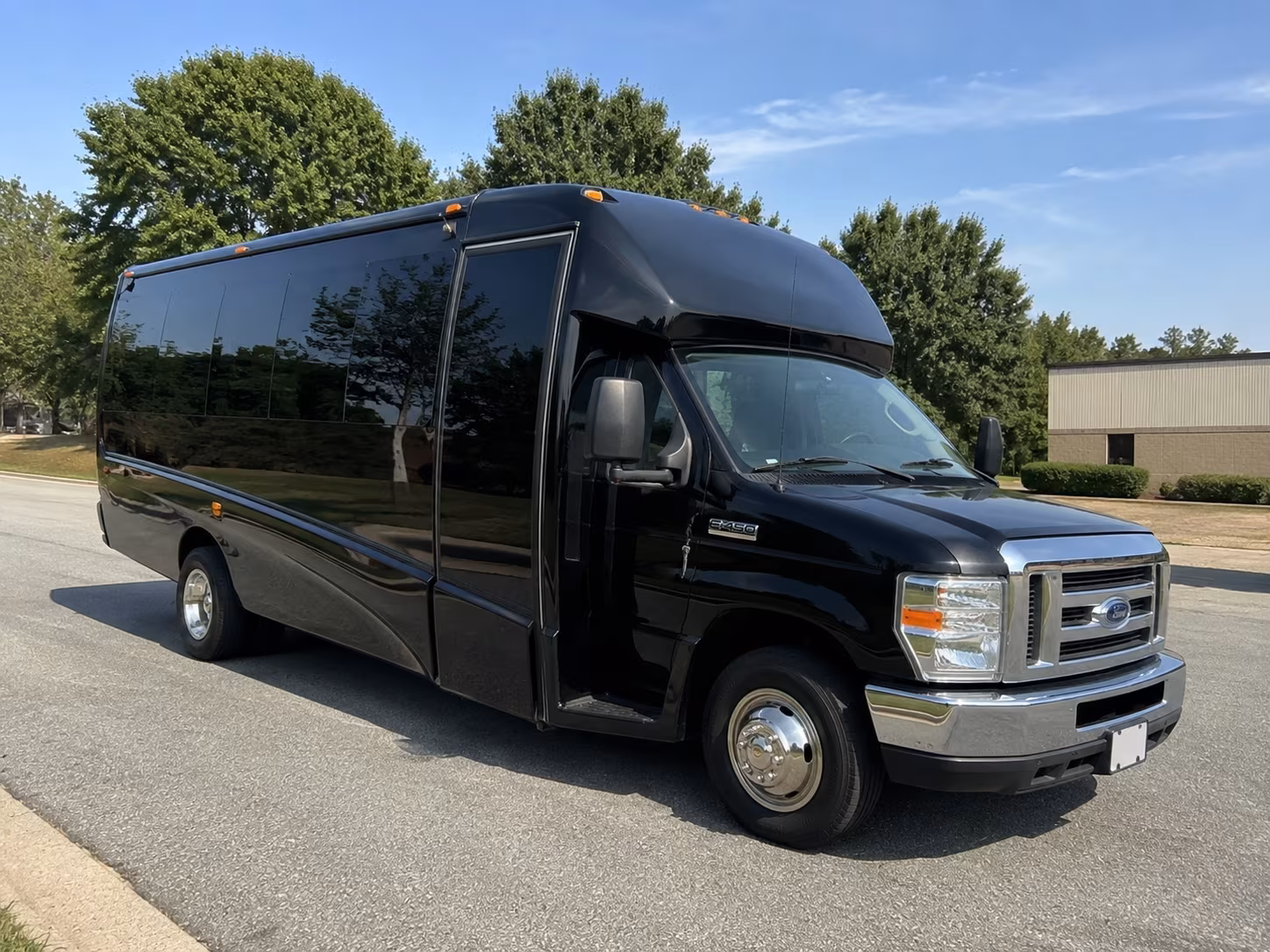 shuttle your guests between hotel blocks and bunker hills event center without a single car worry