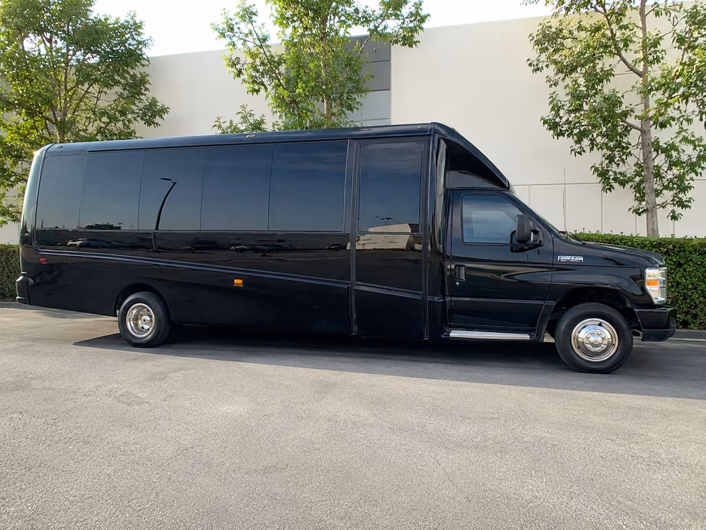 woodbury easy woodbury employee shuttle bus rentals